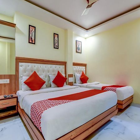 Hotel Sarthak Palace - By Pooja Hospitality New Delhi Extérieur photo