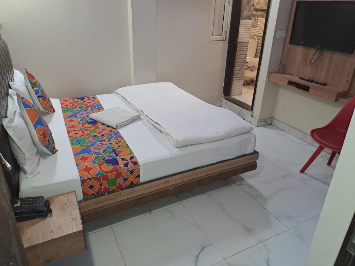 Hotel Sarthak Palace - By Pooja Hospitality New Delhi Extérieur photo