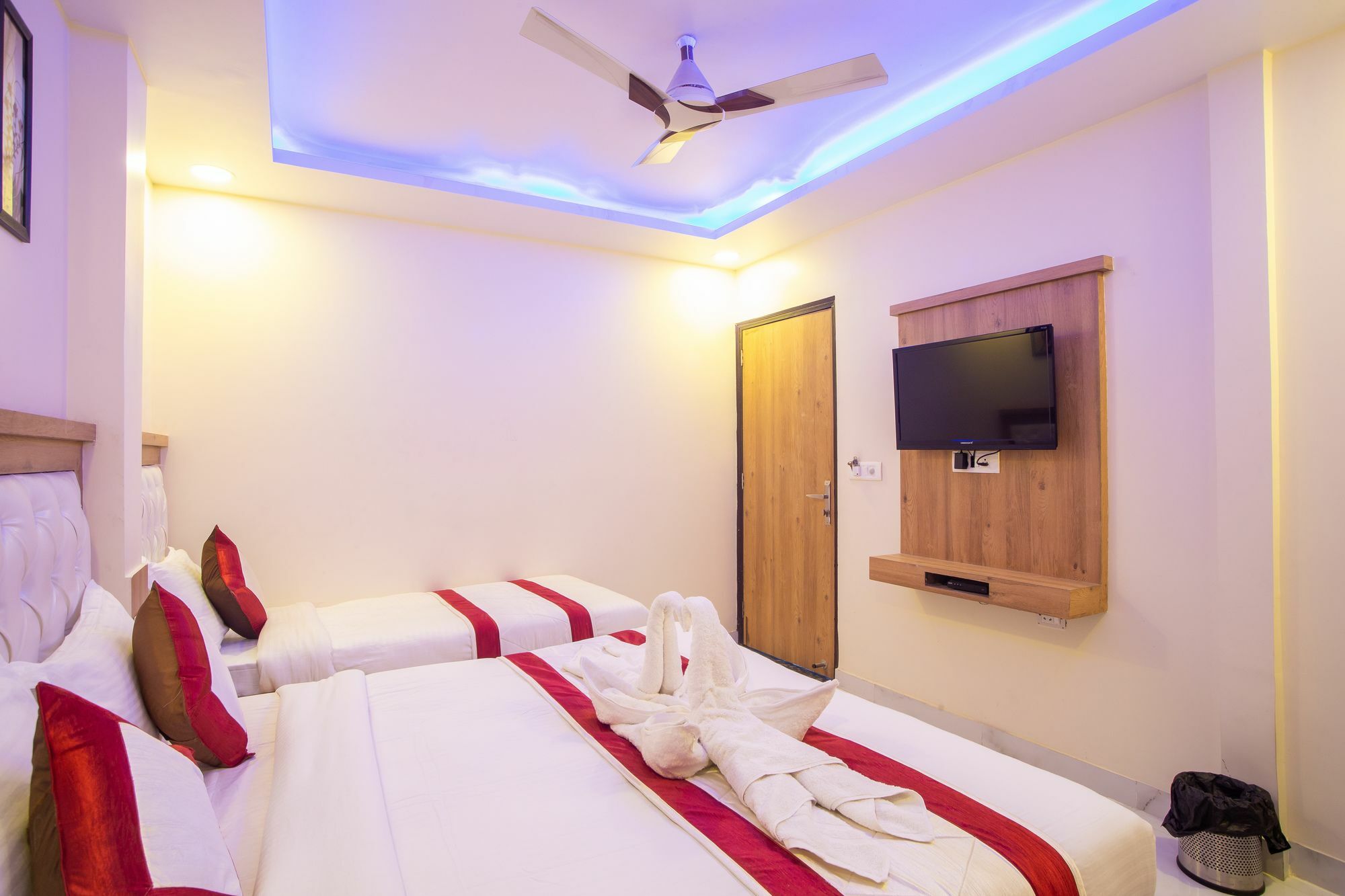 Hotel Sarthak Palace - By Pooja Hospitality New Delhi Extérieur photo