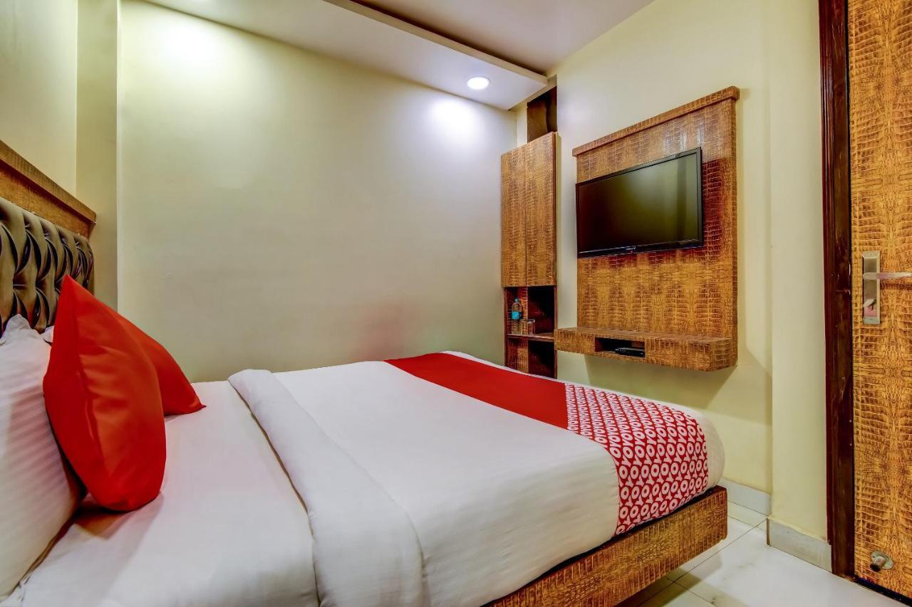Hotel Sarthak Palace - By Pooja Hospitality New Delhi Extérieur photo